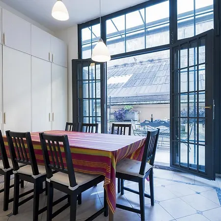 Quattro Cantoni House *